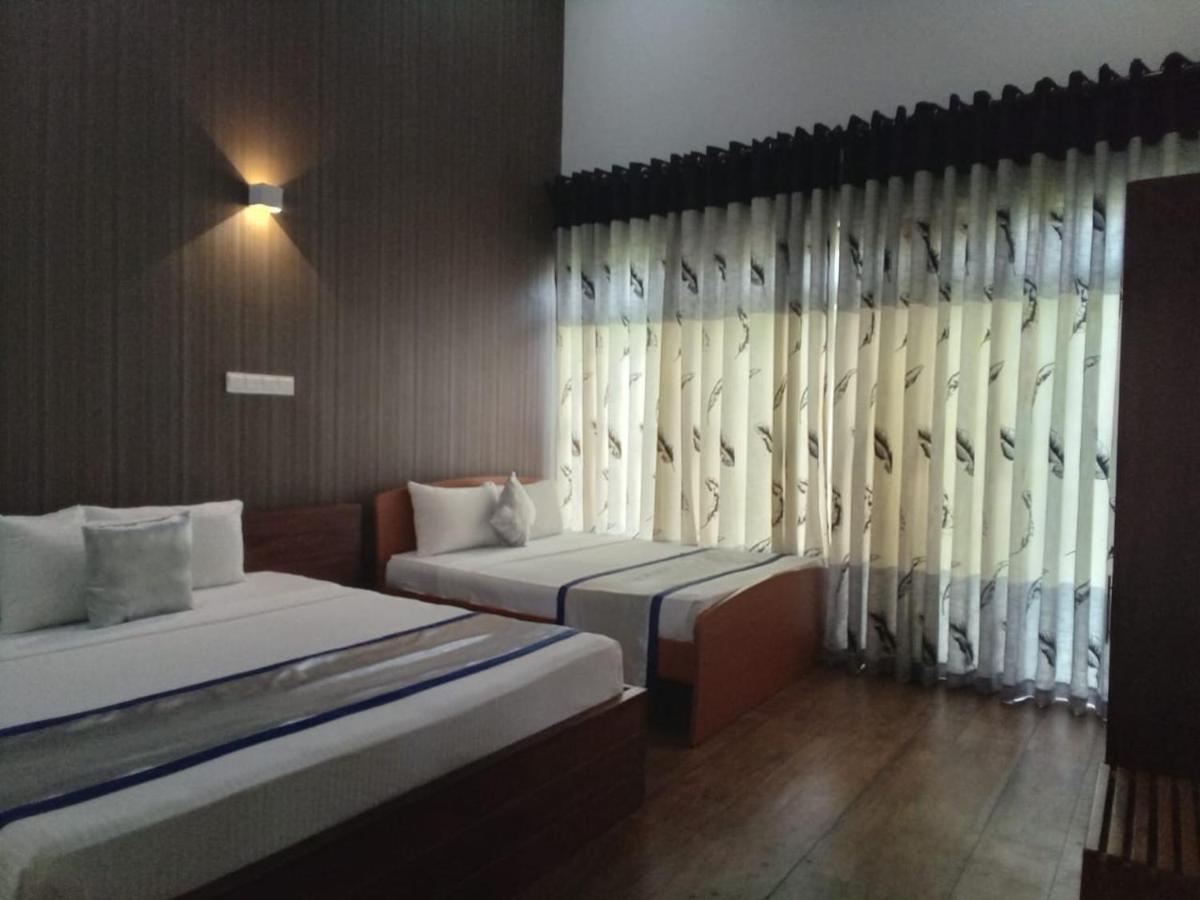 Saru Blue Sapphire Hotel Godakewela Eksteriør billede